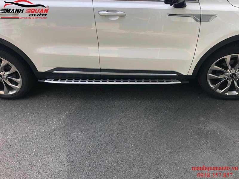 Bệ bước chân theo xe Sorento 2022