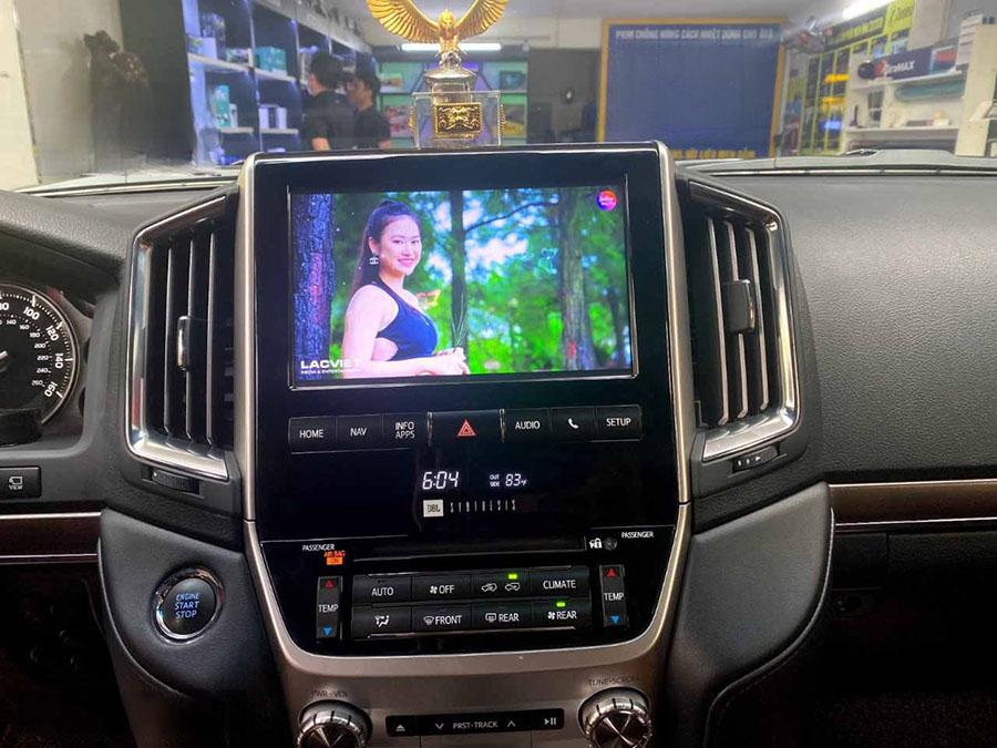 Lắp đặt màn hình android cho Toyota Land Cruiser ?  Thời gian lắp đặt?