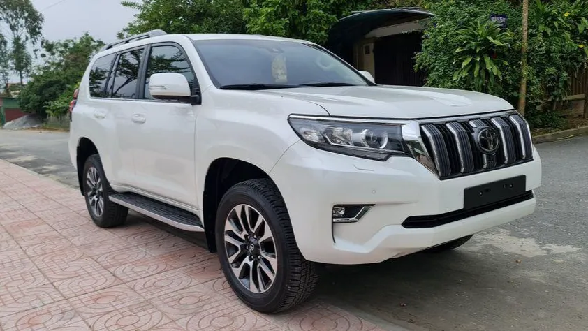 Quy trình và thời gian lắp đặt sấy gương Toyota Land Cruiser Prado