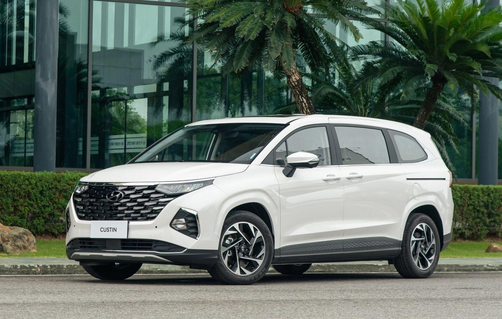 Hyundai Custin