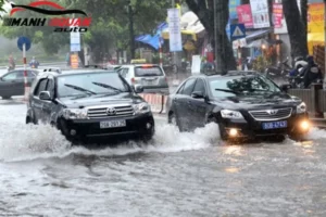 Những Lưu Ý Khi Lái Ô Tô Vào Mùa Mưa