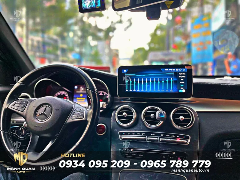 Màn hình liền camera Mercedes Benz GLC 2016-2020