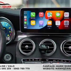 Ngoài các tính năng giải trí, màn hình android cho Mercedes còn hỗ trợ Apple Carplay