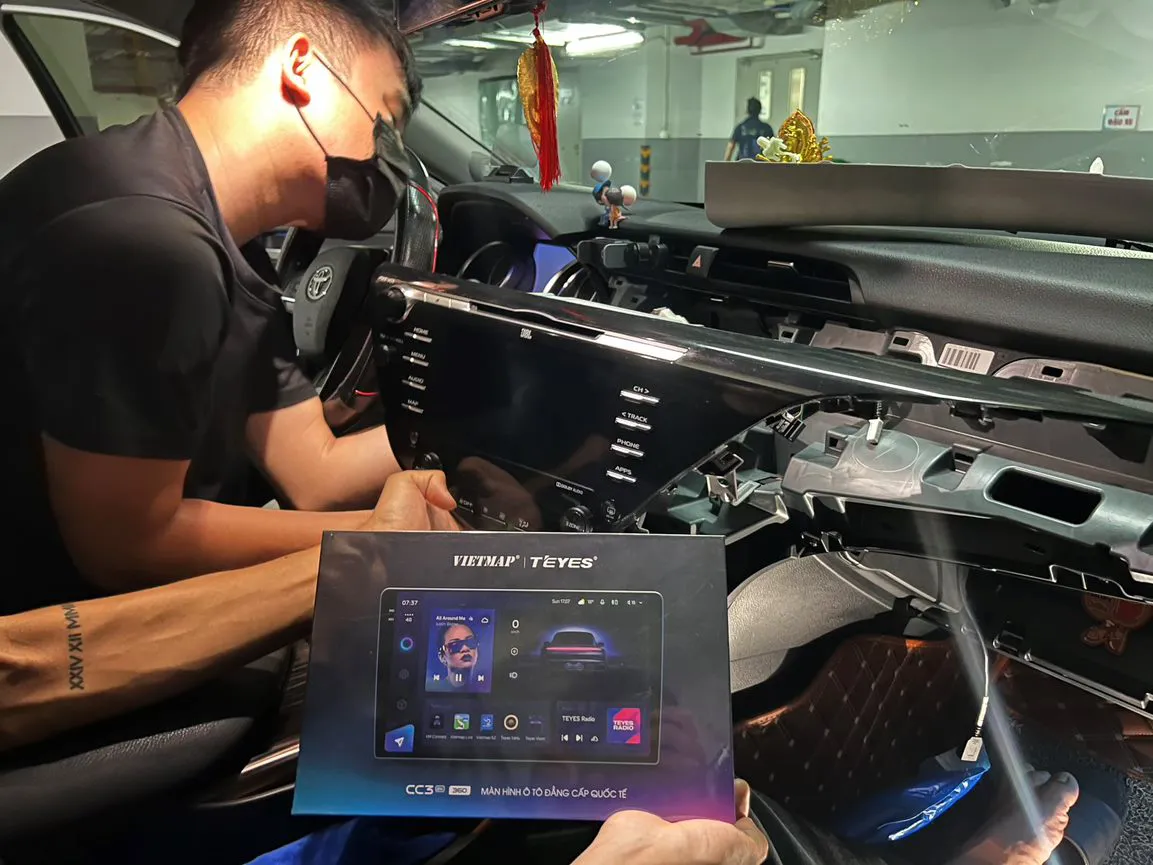 Tại sao nên lắp màn hình android Teyes cho ô tô?