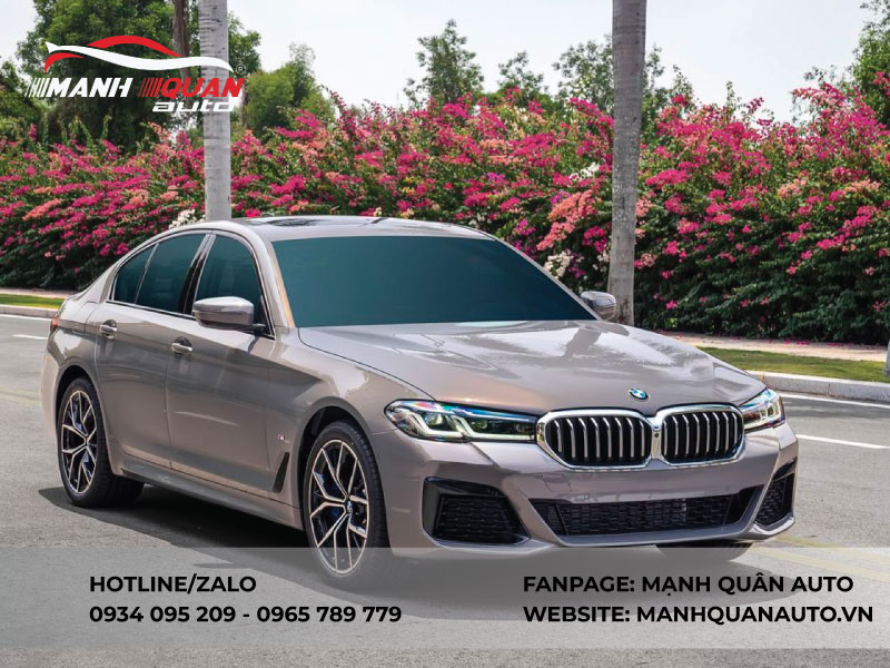 Nguyên nhân màn hình xe BMW 520i Luxury bị hư hỏng?