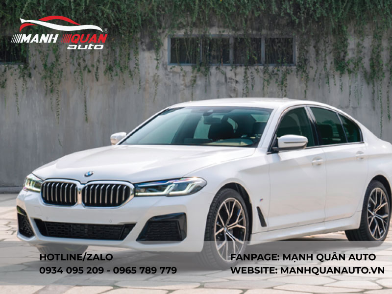 Nguyên nhân màn hình xe BMW 520i M Sport bị hư hỏng?