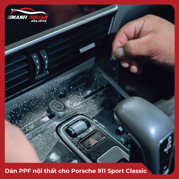 Dán PPF nội thất cho Porsche 911 Sport Classic