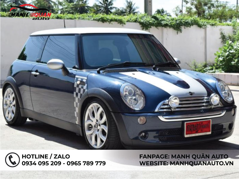 Dán phim cách nhiệt cho Mini Cooper Convertible giúp giảm thiểu nhiệt độ trong xe và tăng sự riêng tư cho người dùng.