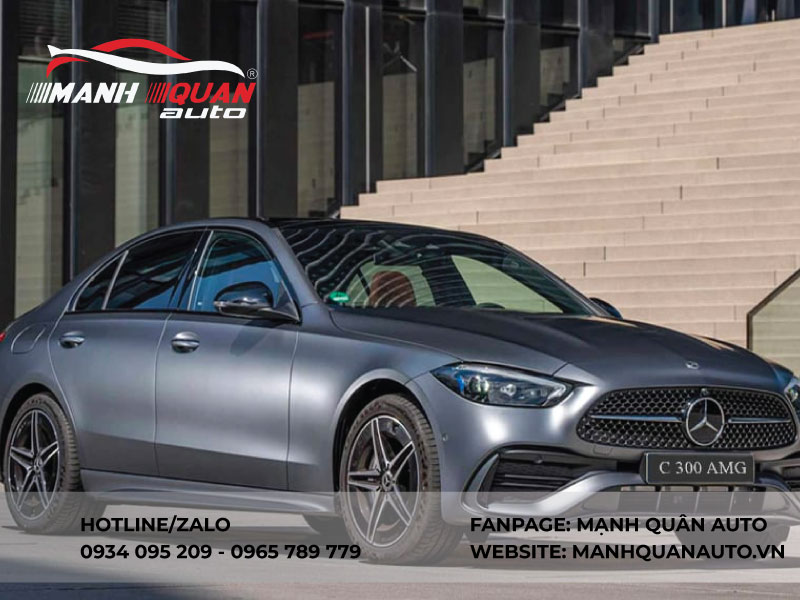 Nguyên nhân màn hình xe Mercedes C300 AMG bị hư hỏng?