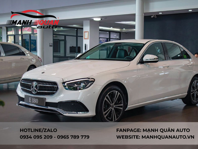 Nguyên nhân màn hình xe Mercedes E180 bị hư hỏng?