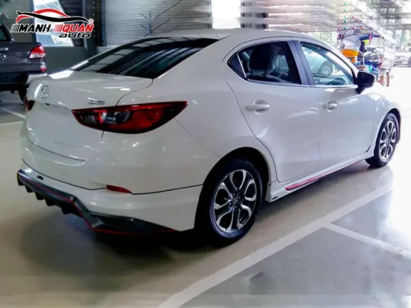 Body kit Mazda 2 Sedan 2017 Mẫu Amotriz