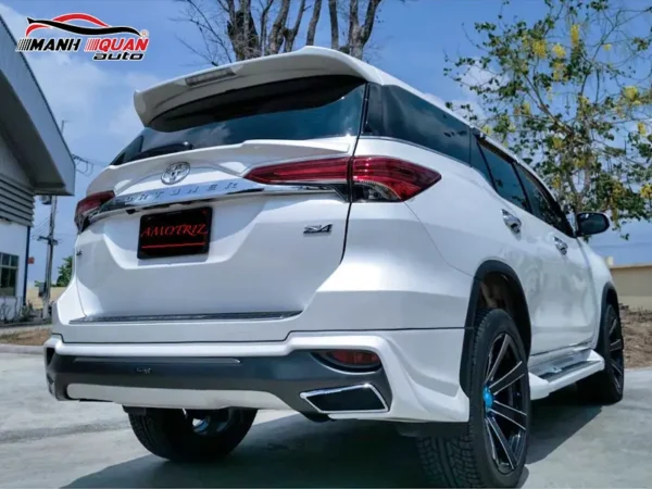 Body kit Toyota Fortuner 2016 Mẫu Amotriz