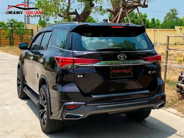 Body kit Toyota Fortuner 2016 Mẫu Amotriz