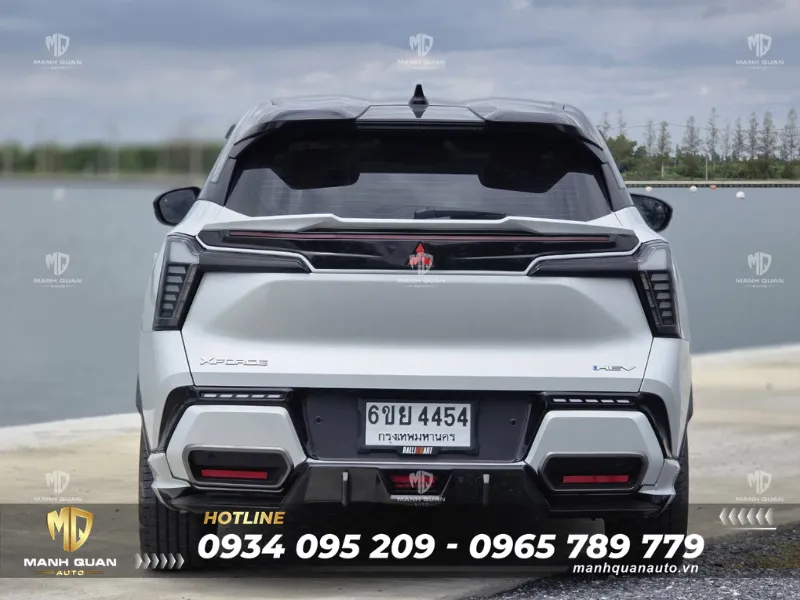 Ốp cản sau body kit Mitsubishi Xforce Rider V6
