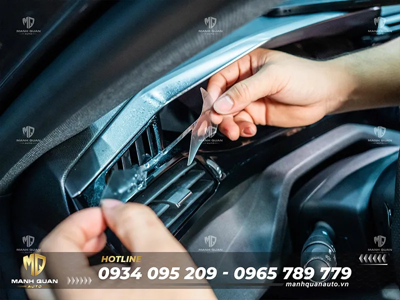 Dán PPF Teckwrap nội thất ô tô