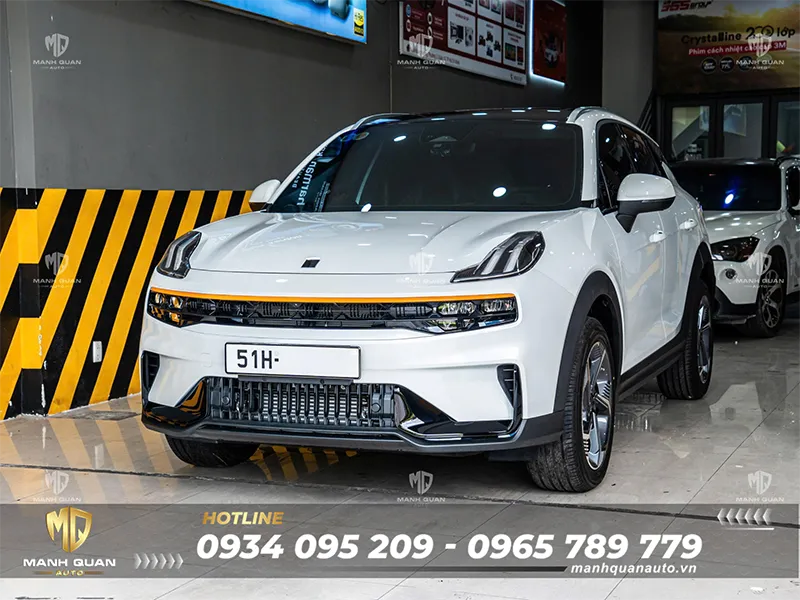 Dán phim cách nhiệt cho Lynk & Co 06 