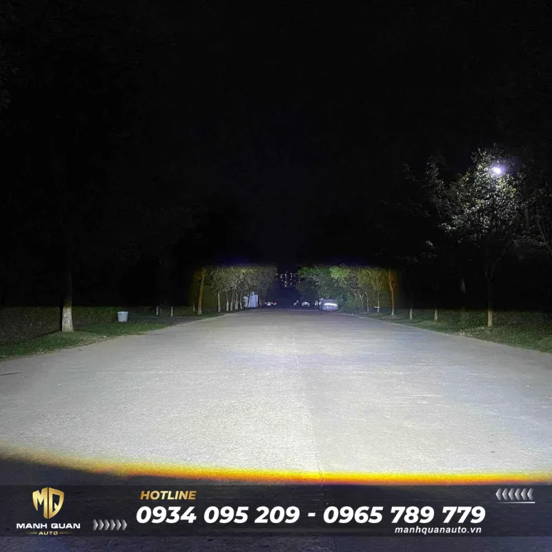 Đèn trợ sáng Aozoom EX4