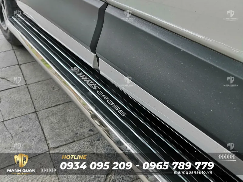 Bệ bước chân Toyota Yaris Cross