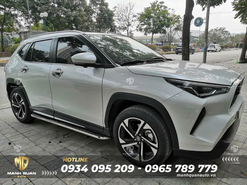 Bệ bước chân Toyota Yaris Cross