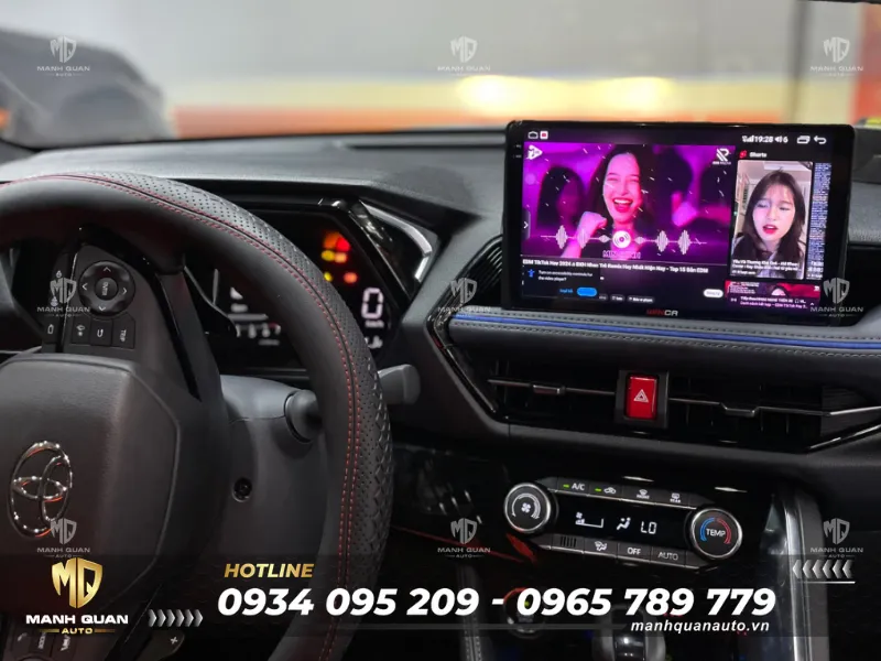Màn hình android Yaris Cross