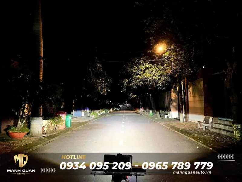 Đèn Trợ Sáng Titan M30 Ultra V2 Đèn trợ sáng Titan M30 Ultra V2