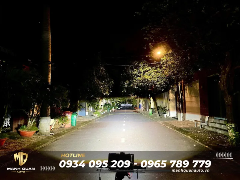 Đèn Trợ Sáng Titan M30 Ultra V2 Đèn trợ sáng Titan M30 Ultra V2