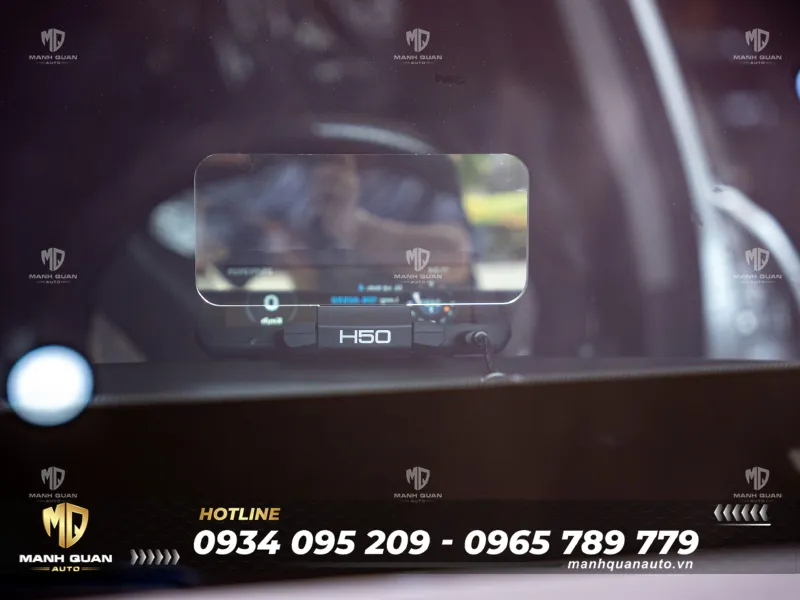 HUD Kính Lái VinFast Limo Green HUD kính lái VinFast Limo Green