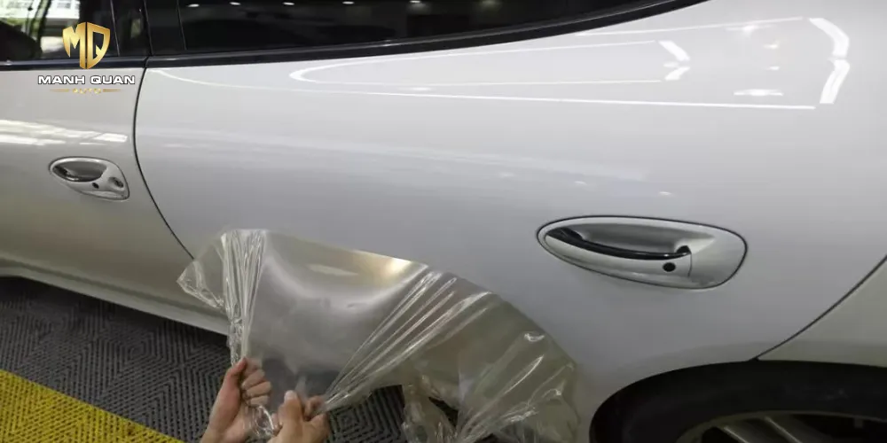 Tại Sao PPF Ô Tô Bị Ố Vàng? Nguyên Nhân & Cách Khắc Phục Tại sao PPF ô tô bị ố vàng