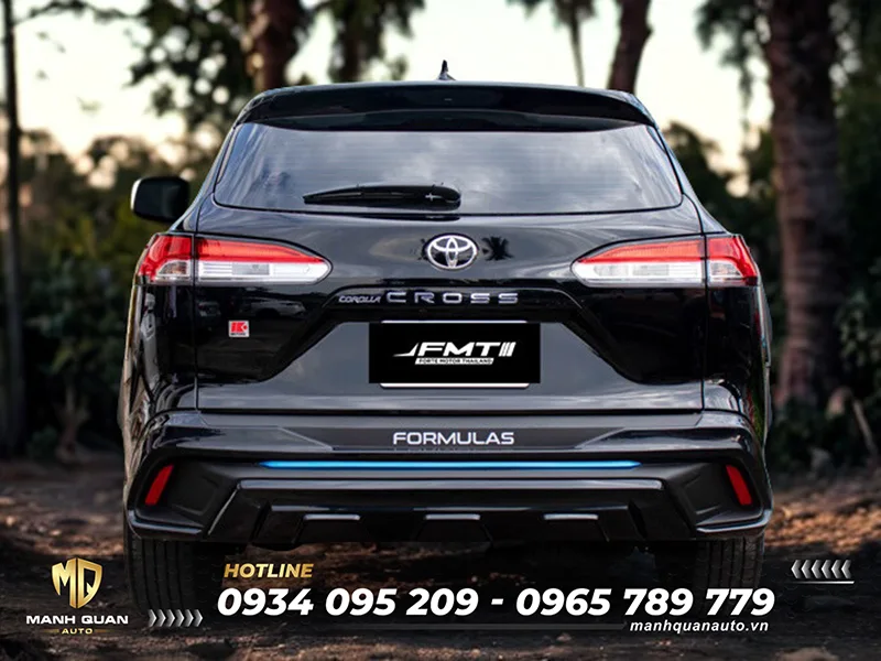 Body kit Toyota Corolla Cross 2023 Mẫu FMT