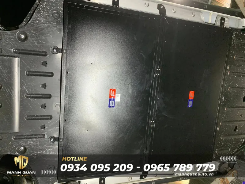 Tổng Hợp Phụ Kiện Vinfast VF MPV 7 Tấm chắn bảo vệ pin Vinfast VF MPV 7