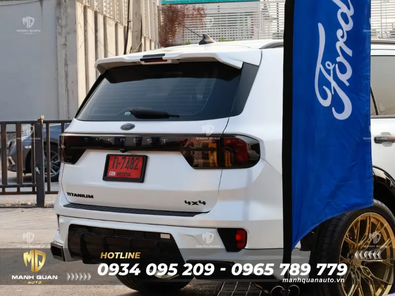 Bodykit Victor V6 Cho Ford Everest 2022-2025 Cản sau bodykit Victor V6 cho Ford Everest 2022-2025