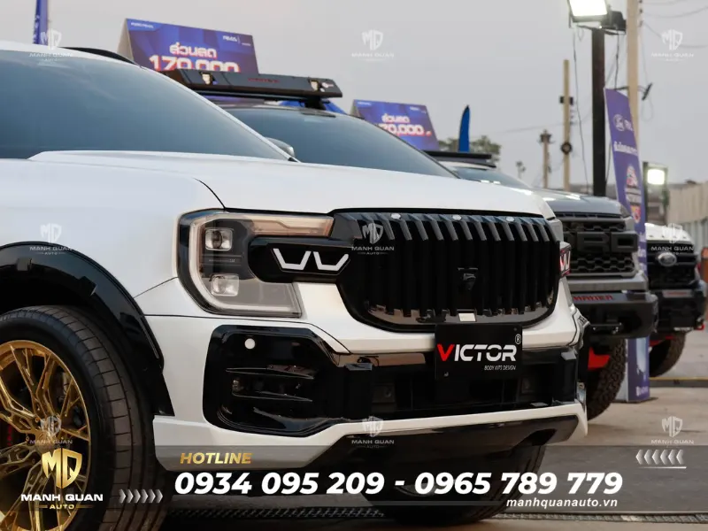 Bodykit Victor V6 Cho Ford Everest 2022-2025 Mặt calang đen bóng