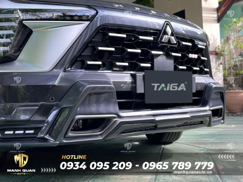 Bodykit Mitsubishi Xforce 2024 mẫu Taiga Ốp cản trước thiết kế dập khối vuông vắn giúp hạ thấp form xe, tạo cảm giác đầm chắc và bám đường