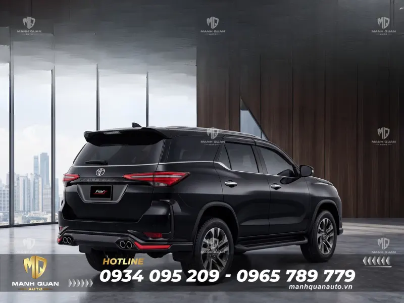 Bodykit Toyota Fortuner 2021 mẫu LGD-R Ốp cản sau thiết kế góc cạnh, thể thao