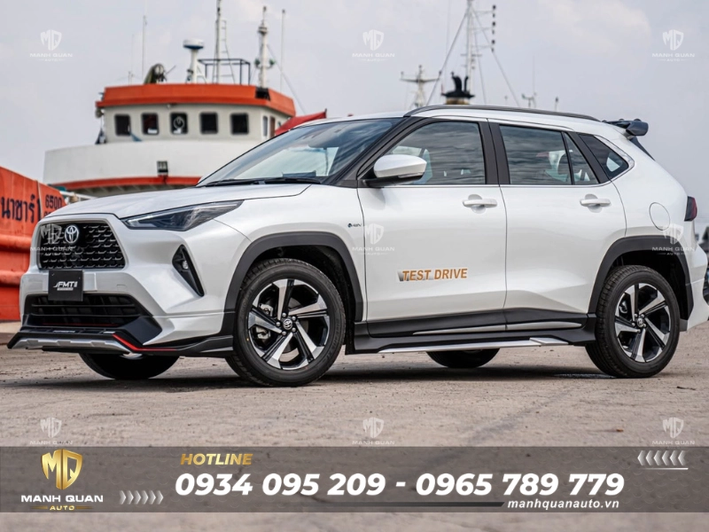 Bodykit Toyota Yaris Cross 2024 mẫu Foresta Ốp hông được tính toán hoàn hảo để mang lại form dáng đầm chắc, vững chãi hơn cho xế cưng