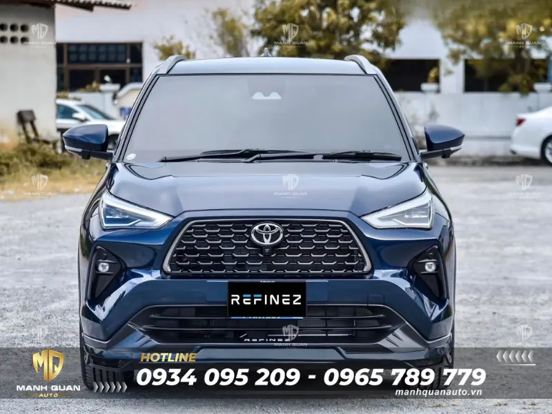 Bodykit Toyota Yaris Cross 2024 mẫu Refinez Ốp cản trướ giúp mặt trước của chiếc xe đô thị có chiều sâu và thể thao hơn