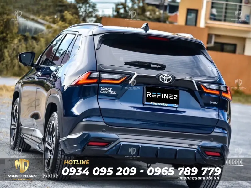 Bodykit Toyota Yaris Cross 2024 mẫu Refinez Ốp cản sau và đuôi gió Bodykit Toyota Yaris Cross 2024 mẫu Refinez